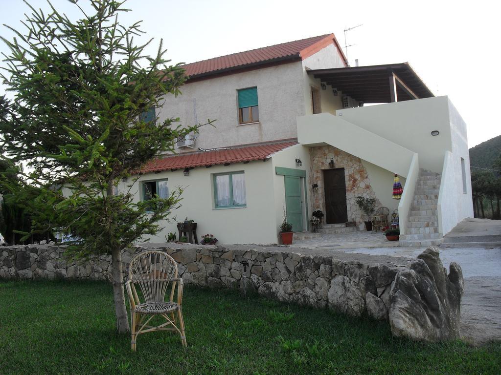 Fattoria La Traccia Villa Fertilia Dış mekan fotoğraf